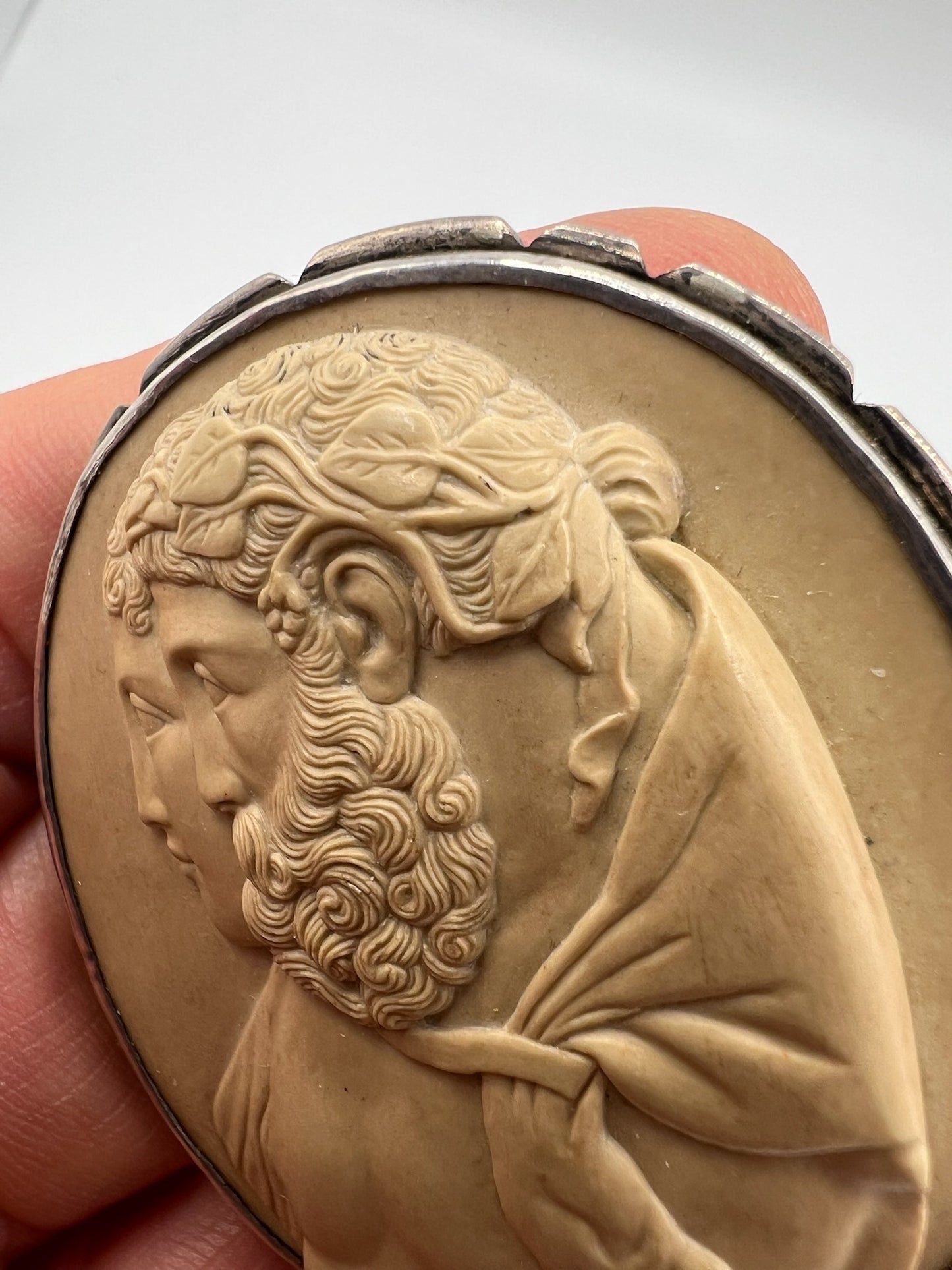 Phenomenal Museum Quality Art Nouveau Lava Cameo Brooch Pin Depicting Hercules
