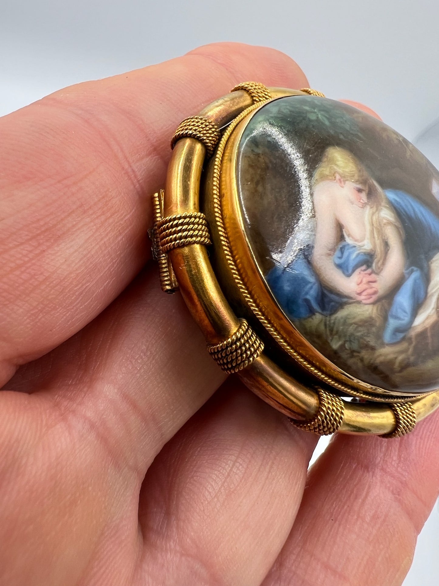 Reclining Lady Portrait Berlin Porcelain Plaque Brooch in High Carat Gold With Locket Back