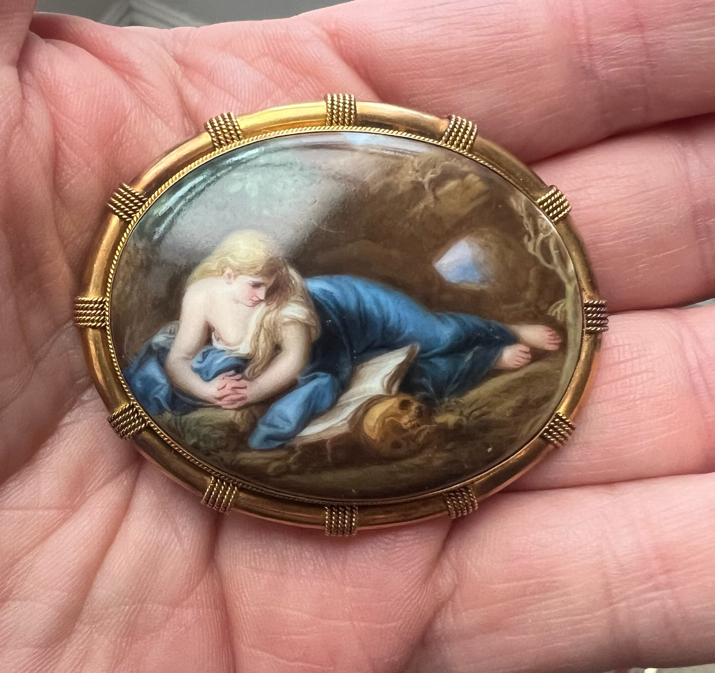 Reclining Lady Portrait Berlin Porcelain Plaque Brooch in High Carat Gold With Locket Back