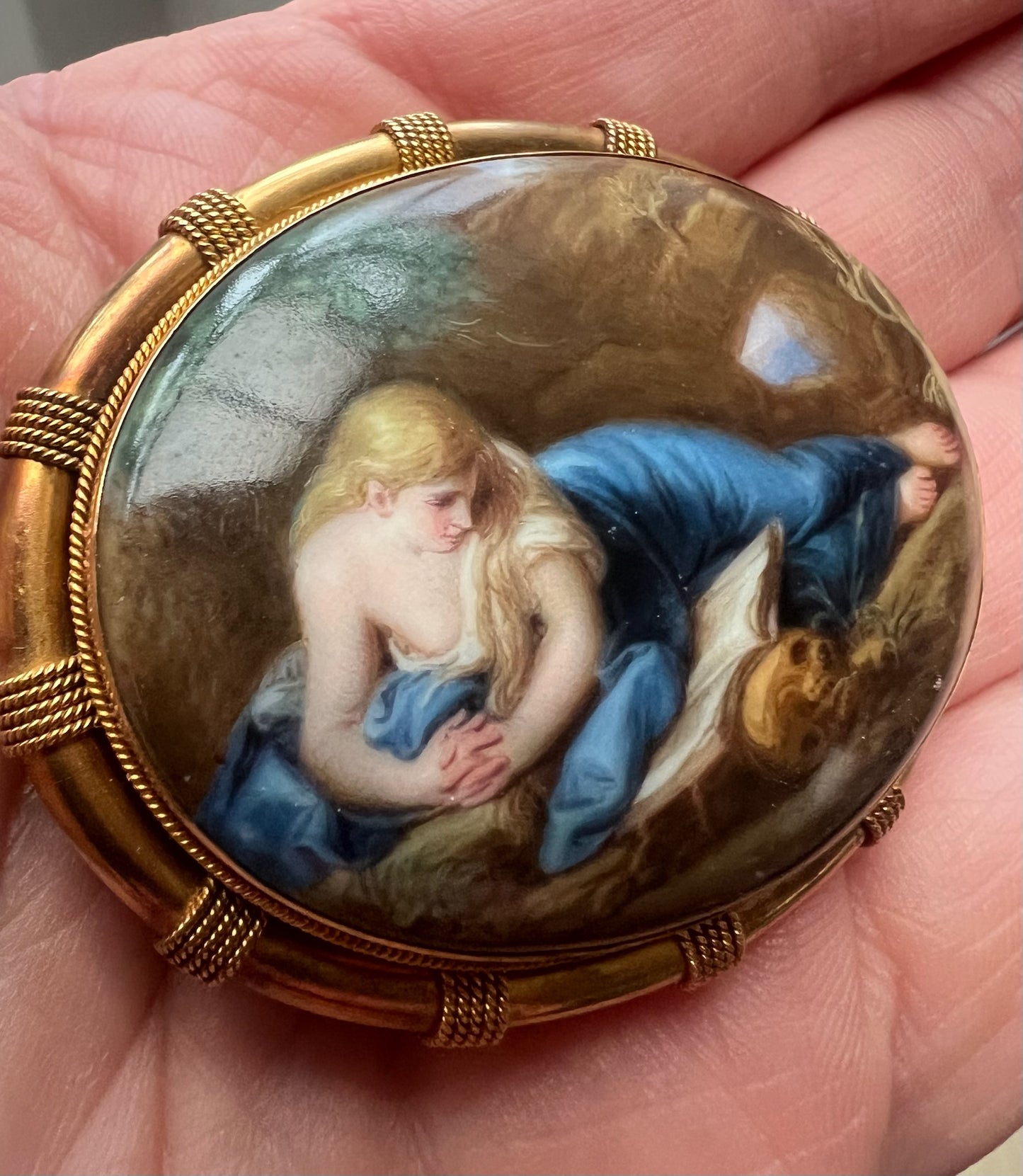 Reclining Lady Portrait Berlin Porcelain Plaque Brooch in High Carat Gold With Locket Back