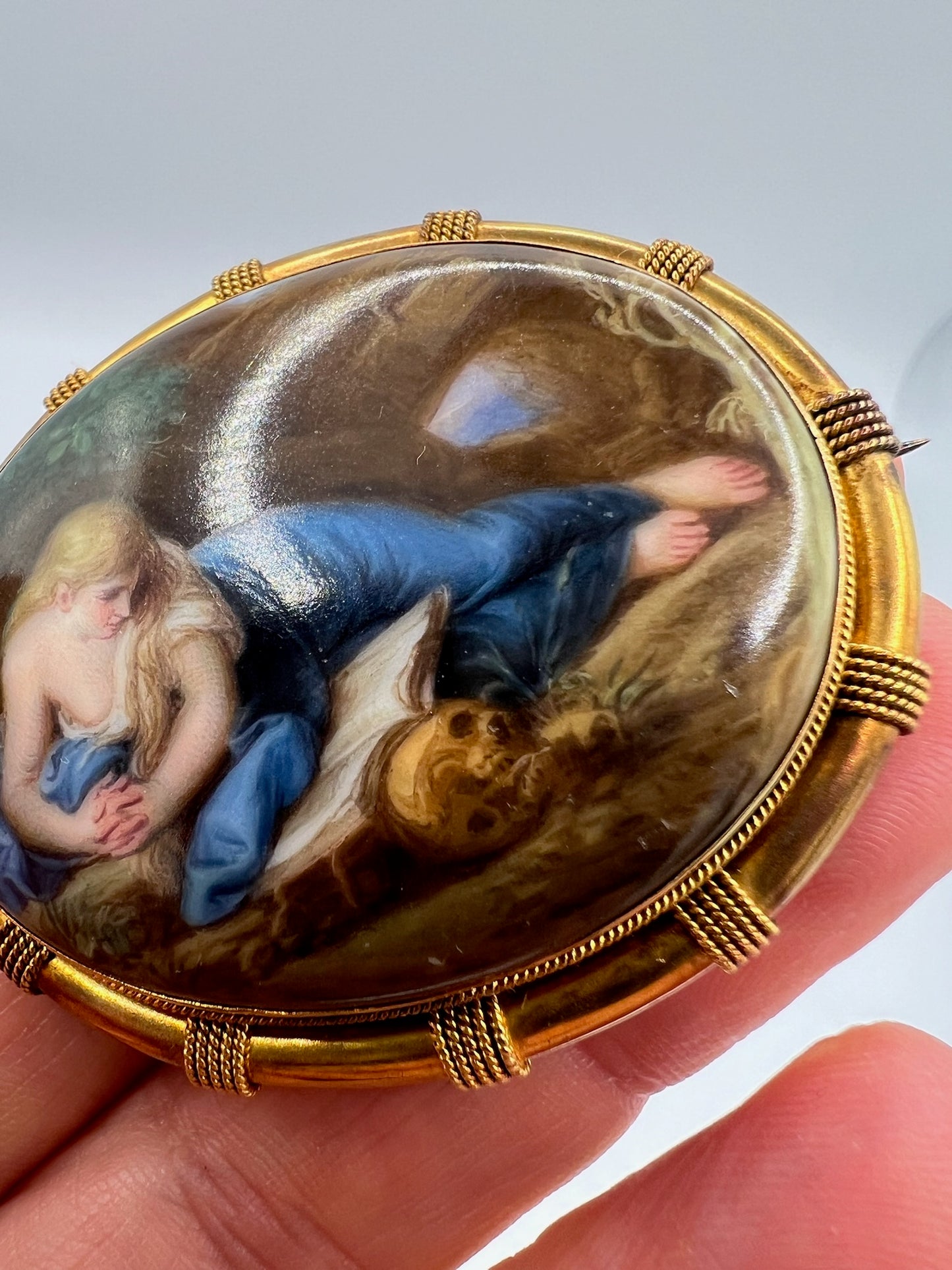 Reclining Lady Portrait Berlin Porcelain Plaque Brooch in High Carat Gold With Locket Back
