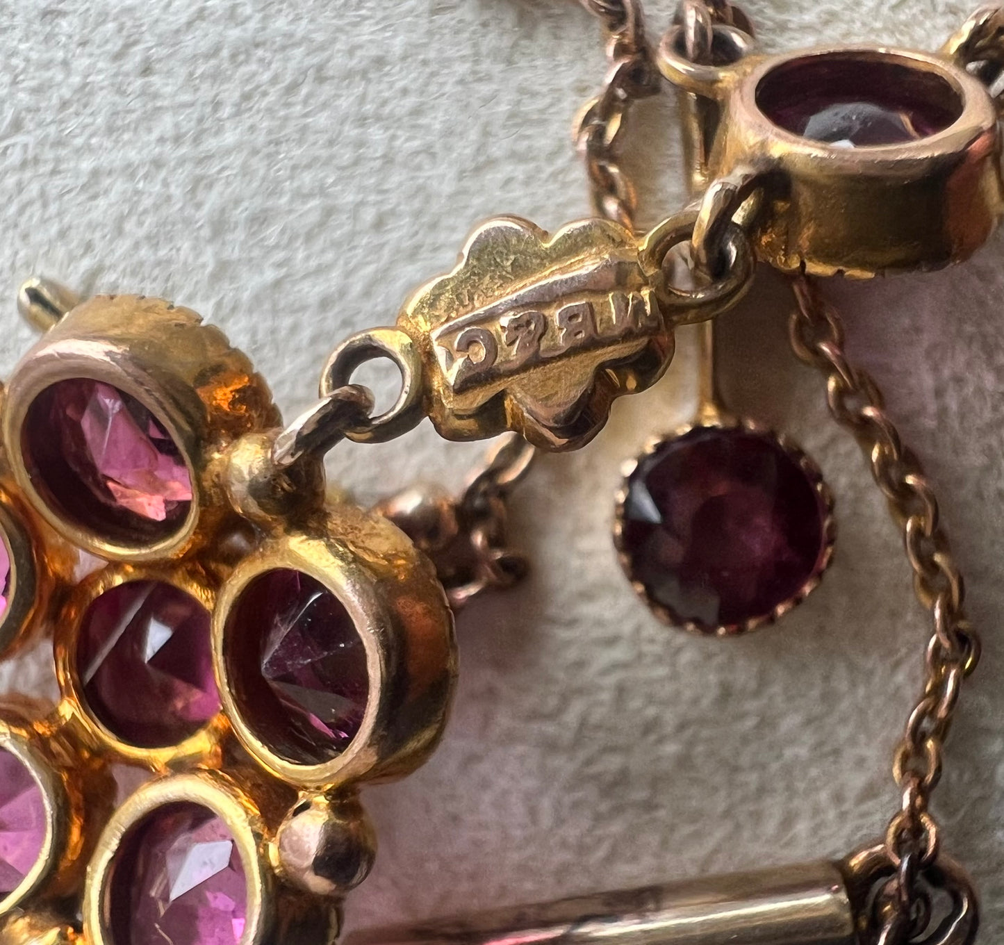 Pretty Murrle Bennett Bennet Almandine Garnet And Gold Antique Flower Necklace