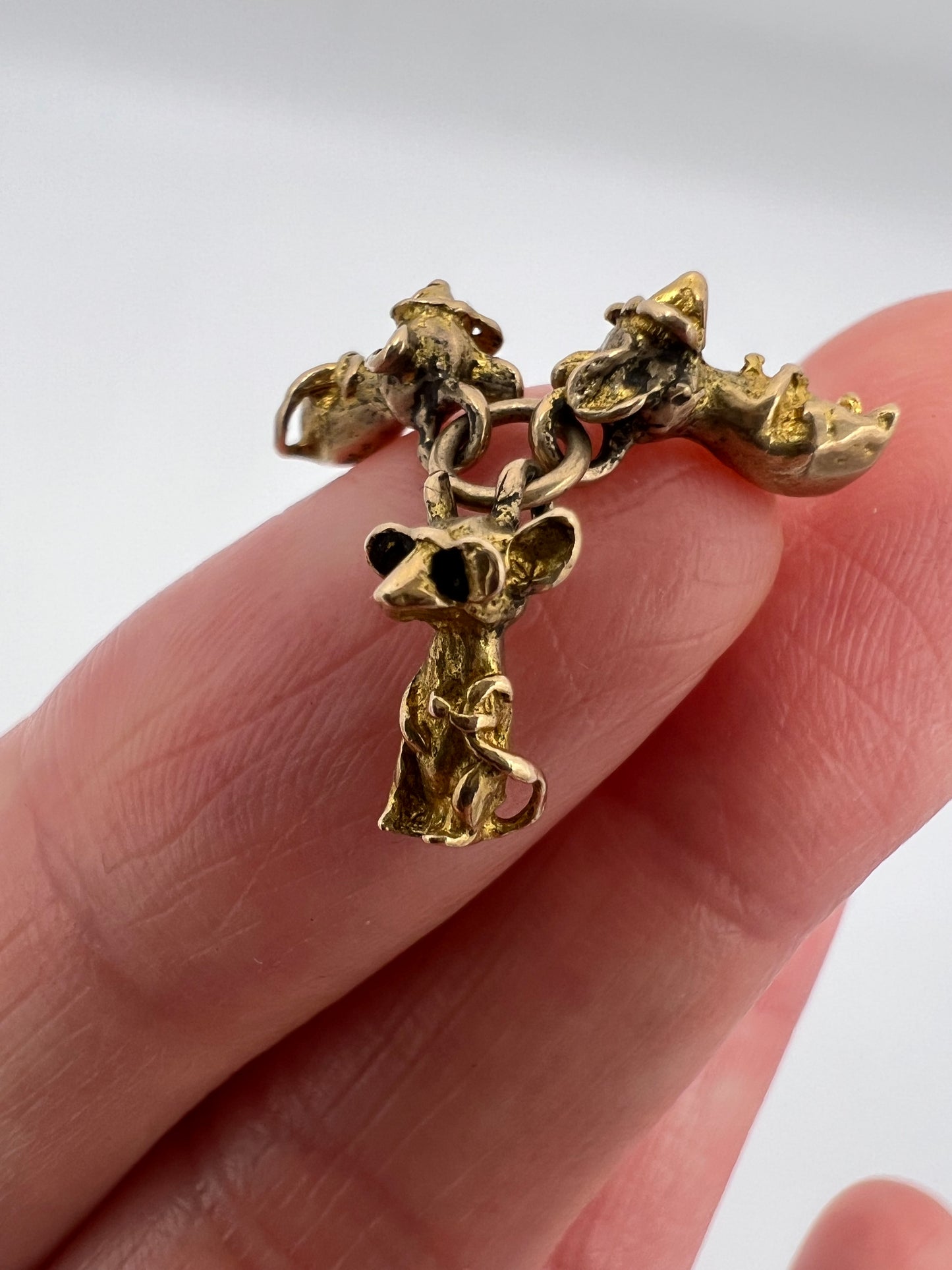 Comical 3 Blind Mice Gold Charm