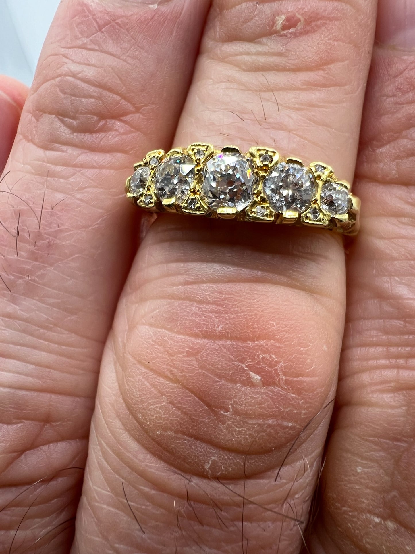 Chunky 18ct Yellow Gold 5 Stone Natural Diamond Ring