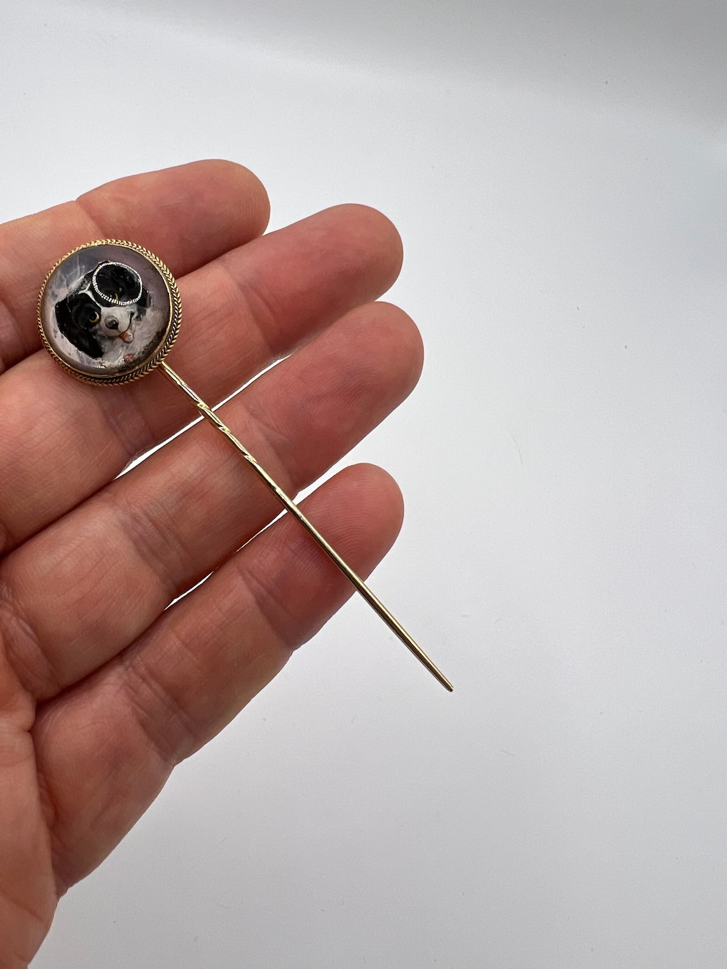 Antique "Essex Crystal" Reverse Carved Spaniel Dog Spaniel Intaglio Stick Pin