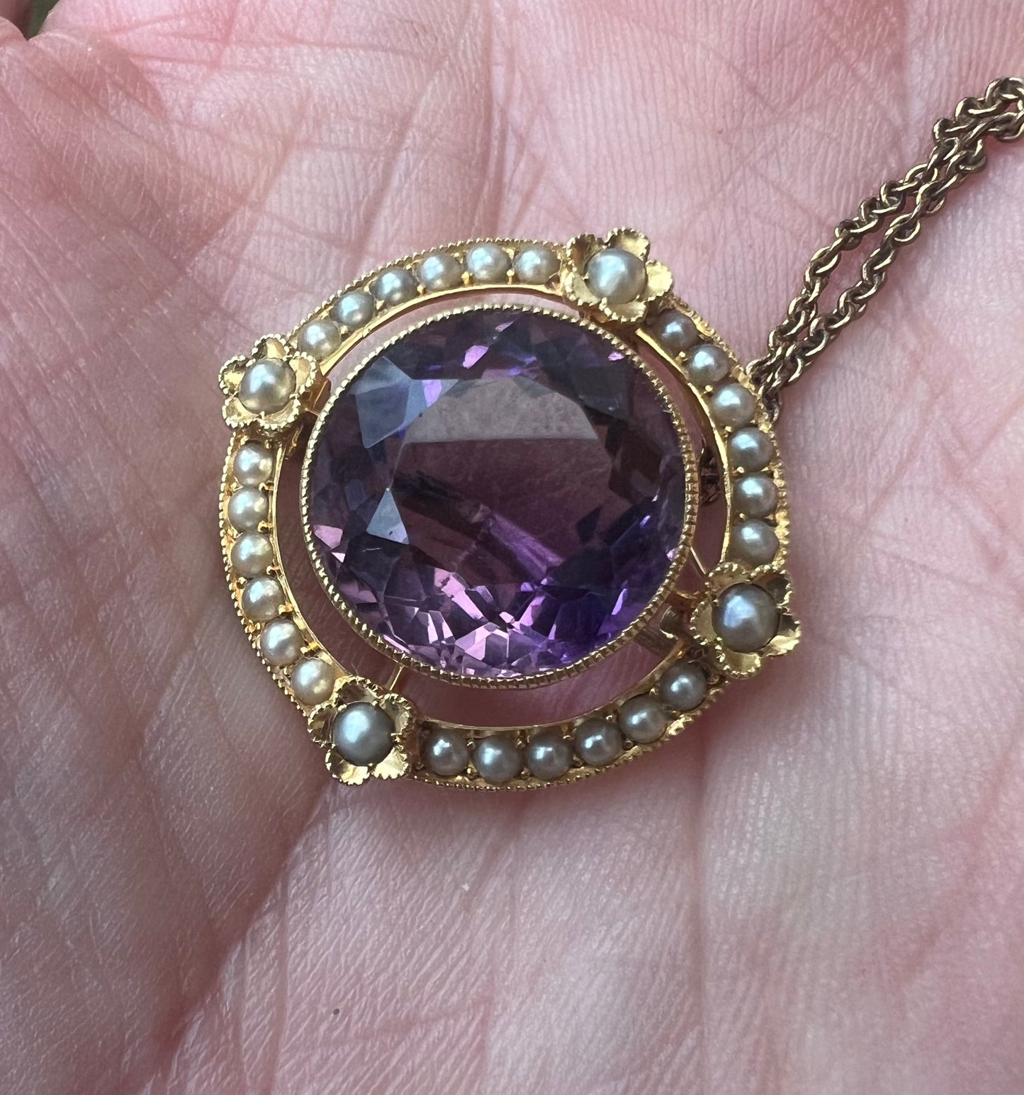 15ct Gold Pearl Amethyst Round Floral Brooch Pin