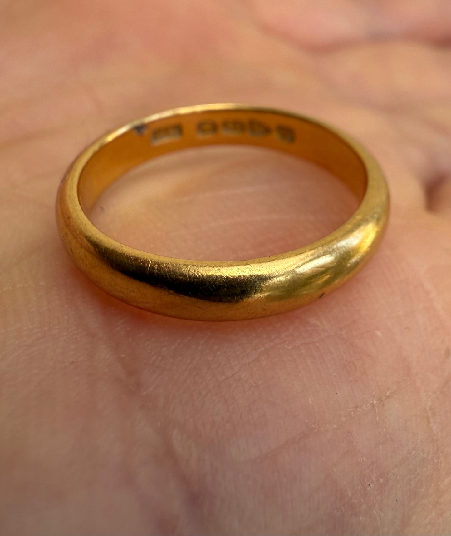 Antique 22ct Gold Chester Hallmark Wedding Band Ring