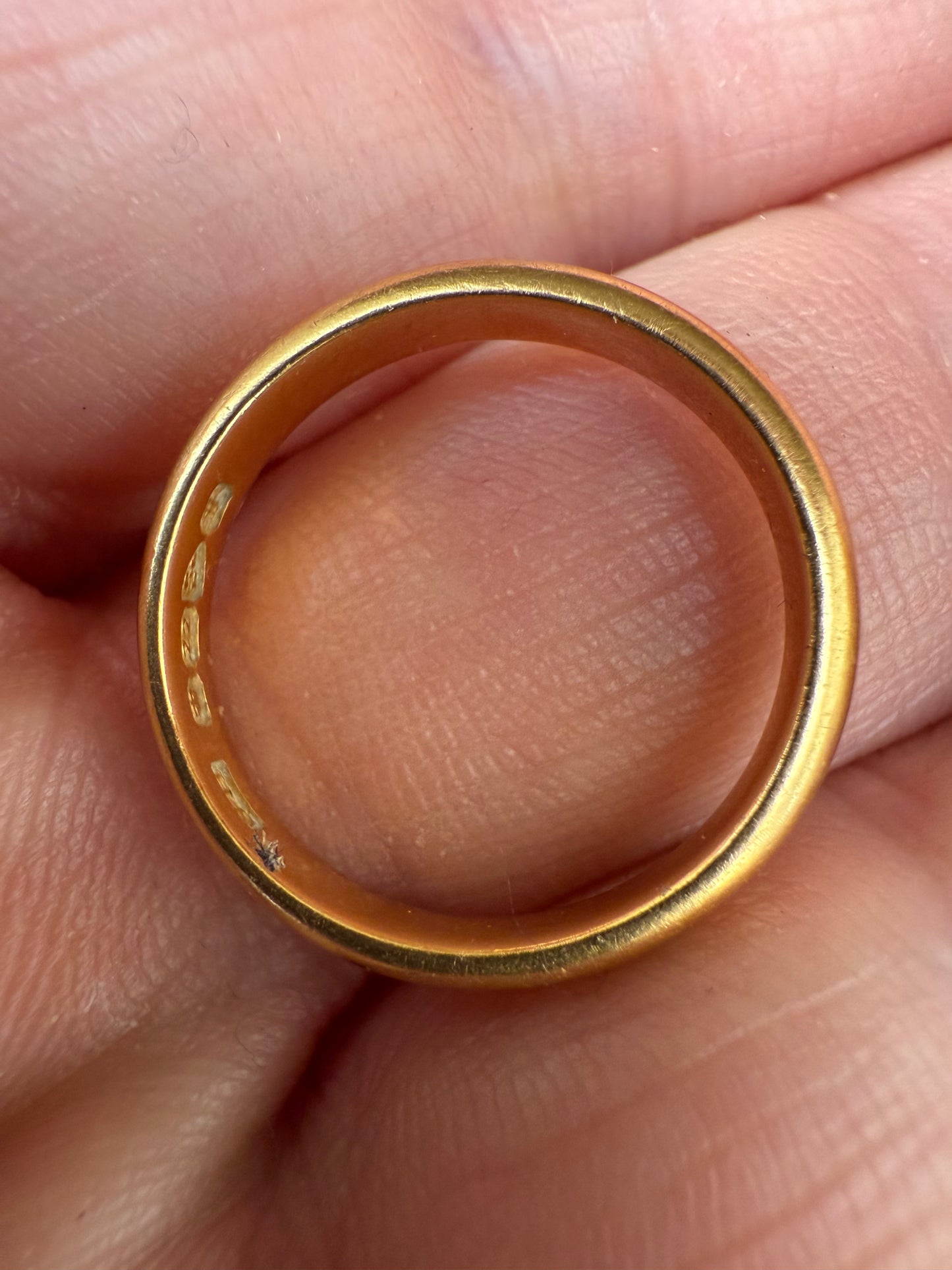 Antique 22ct Gold Chester Hallmark Wedding Band Ring