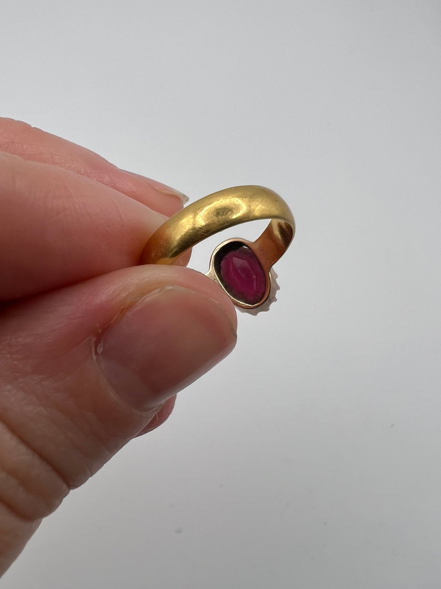 Very Unusual Hallmarked 22k Carat Gold Oval Garnet Antique Ring