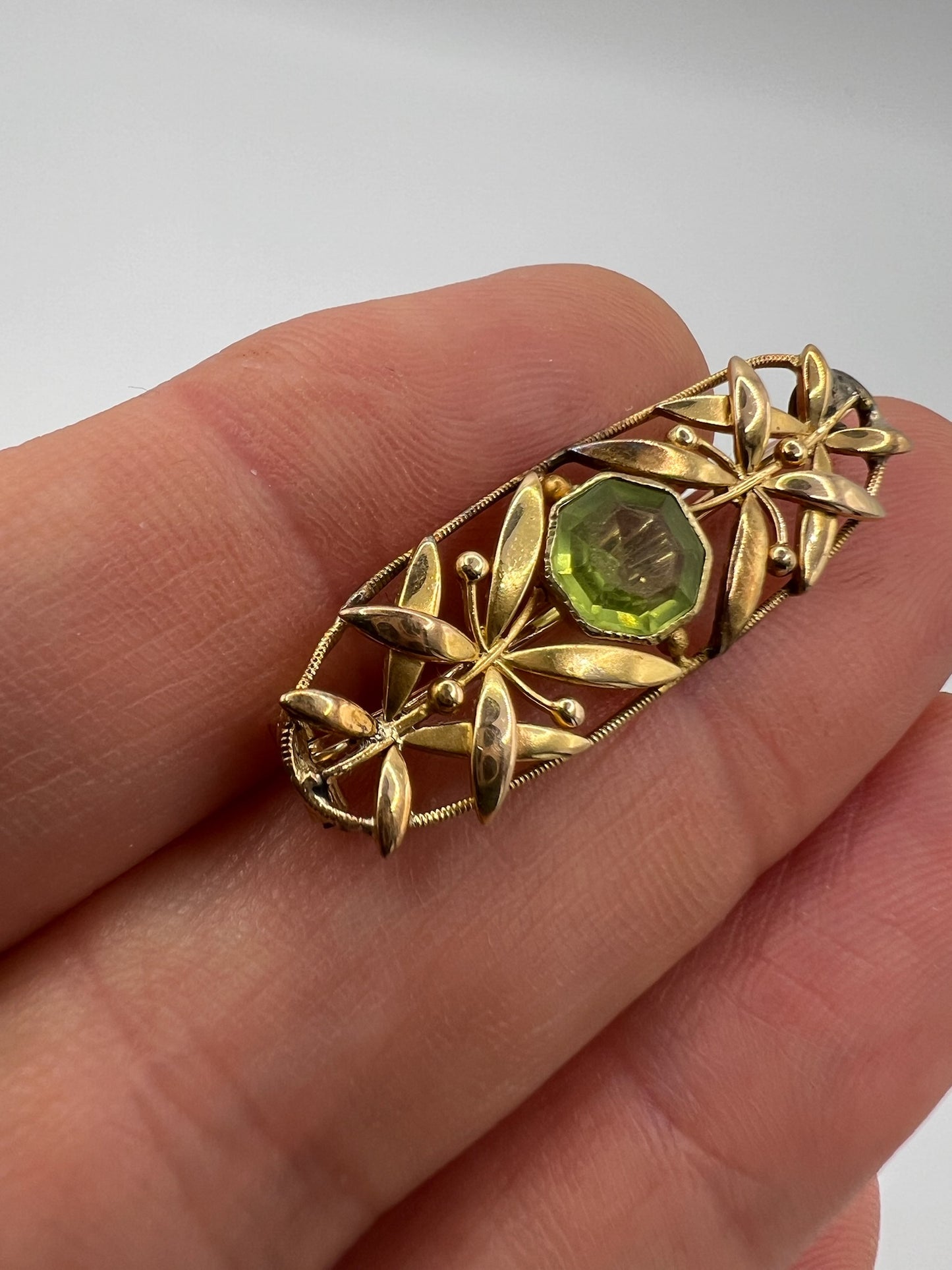 Murrle Bennett 15ct Gold Peridot Art Nouveau Mistletoe Brooch