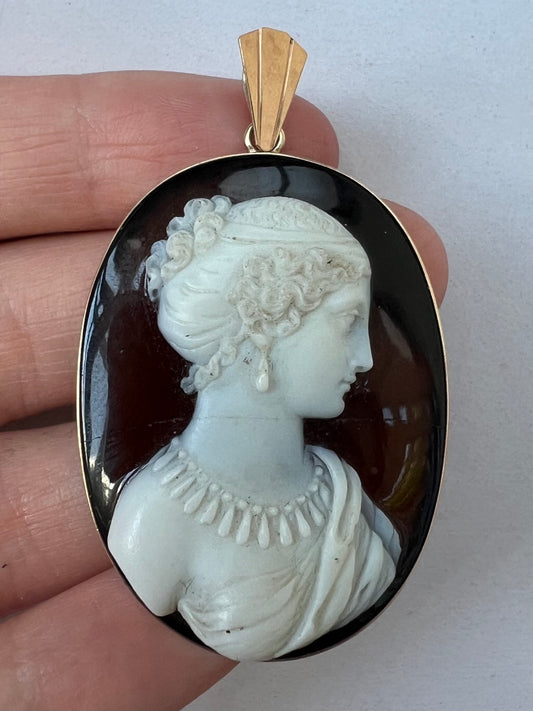 Victorian Banded Agate Hardstone Signed Cameo Pendant in Gold Frame