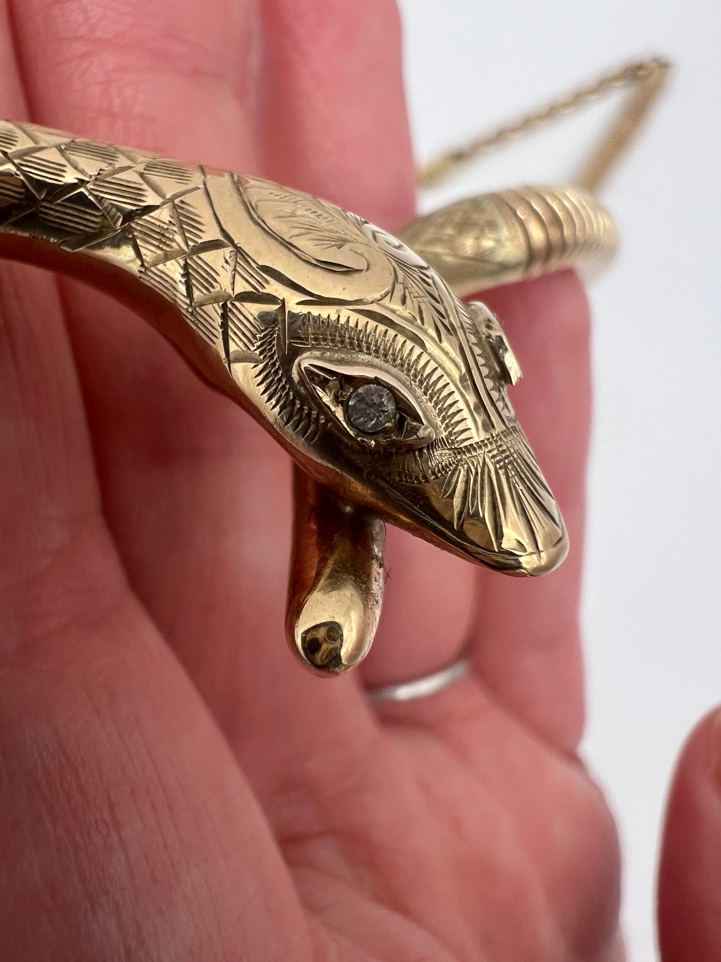 Diamond Eye Gold Turbogas Snake Collar