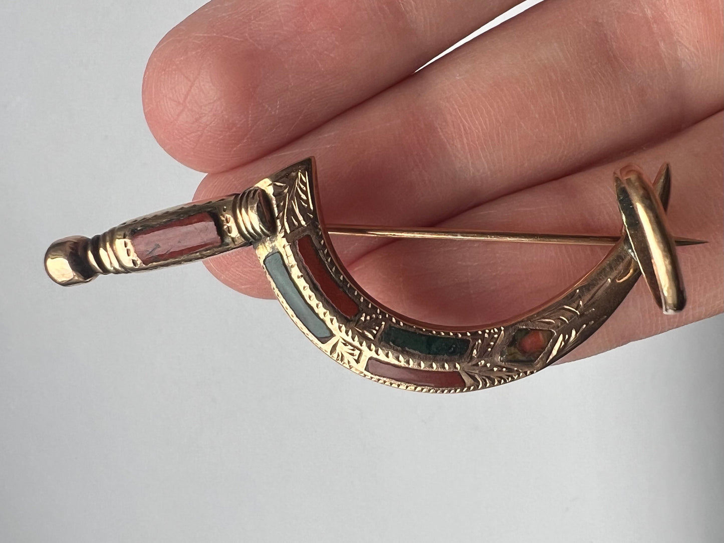 Scottish Wedding Gents Posy Holder R.L Christie Edinburgh Rare Gold Scimitar Pebble Jewellery Brooch