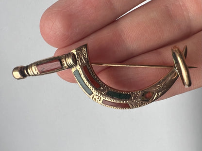 Scottish Wedding Gents Posy Holder R.L Christie Edinburgh Rare Gold Scimitar Pebble Jewellery Brooch