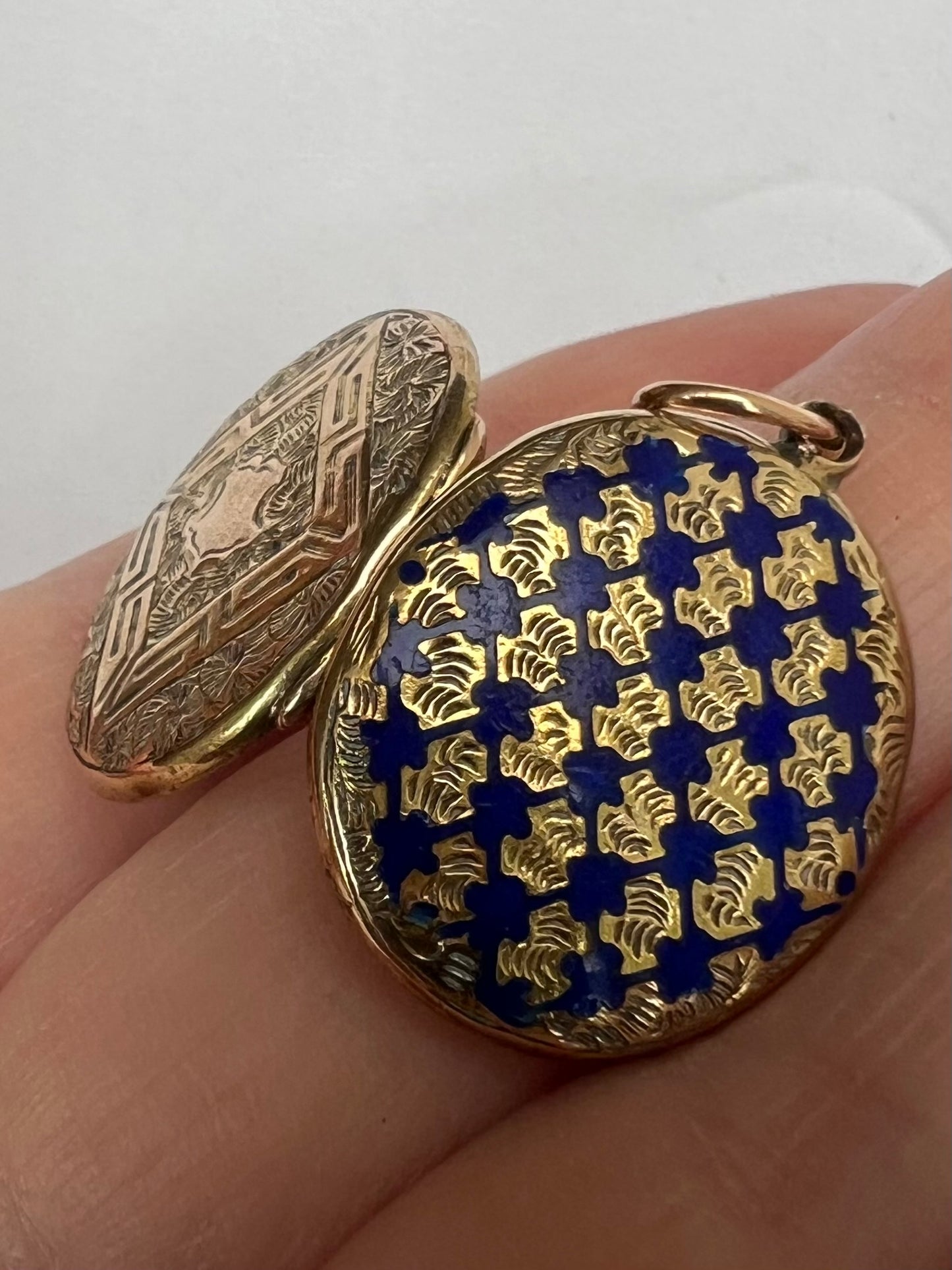 Cute Enamelled Gold Blue Oval Locket