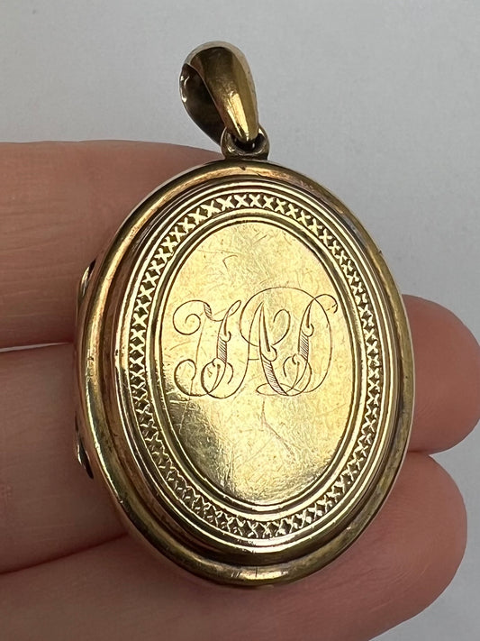 15ct Gold Heart-breaking Memorial Locket Remembering 2 Children