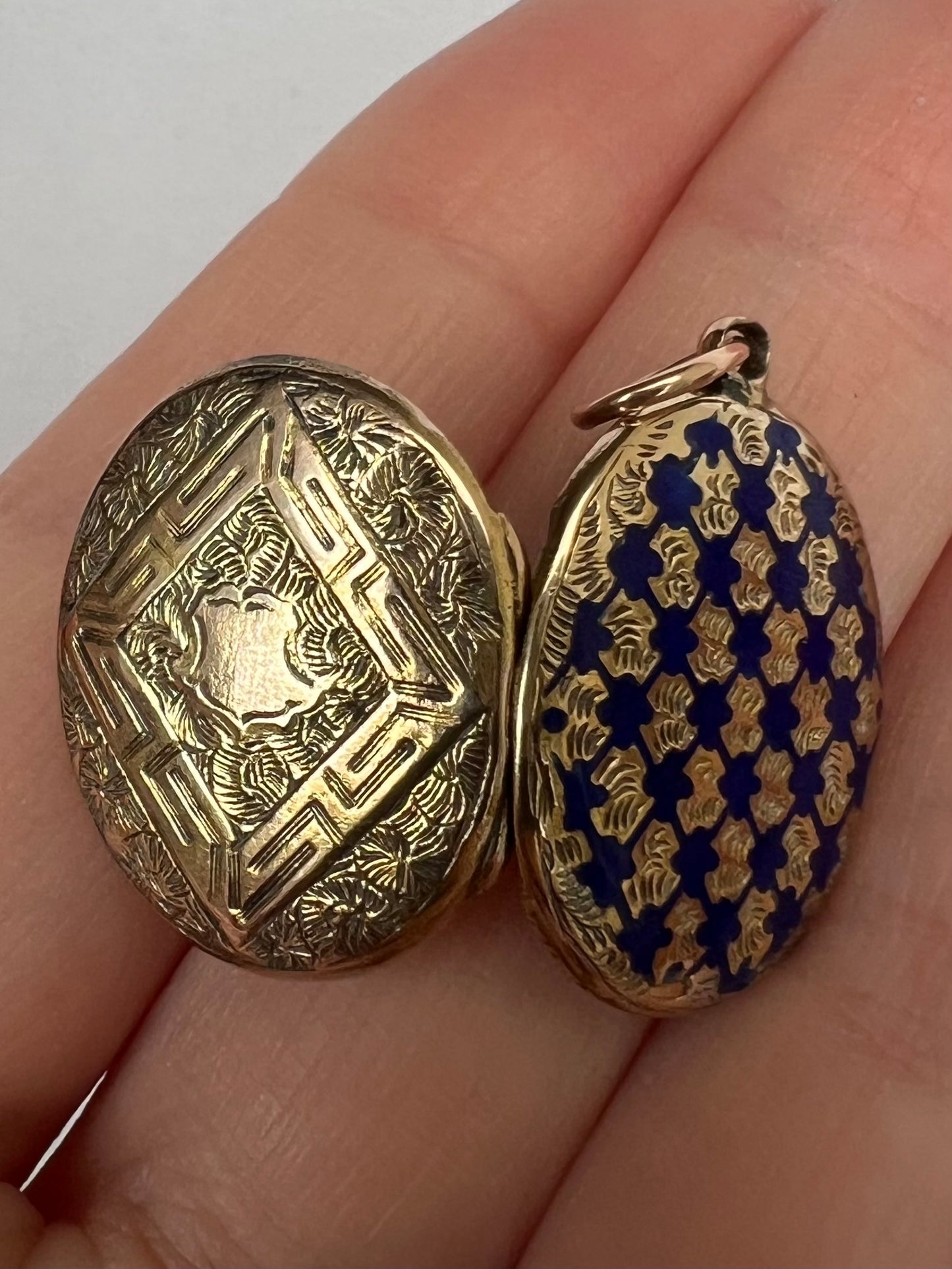 Cute Enamelled Gold Blue Oval Locket