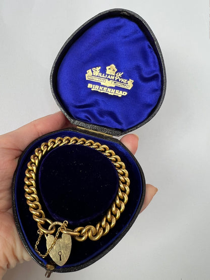 1902 - Best Of its Type - 48.6g 18ct Solid Gold Curb Link Bracelet & Heart Padlock