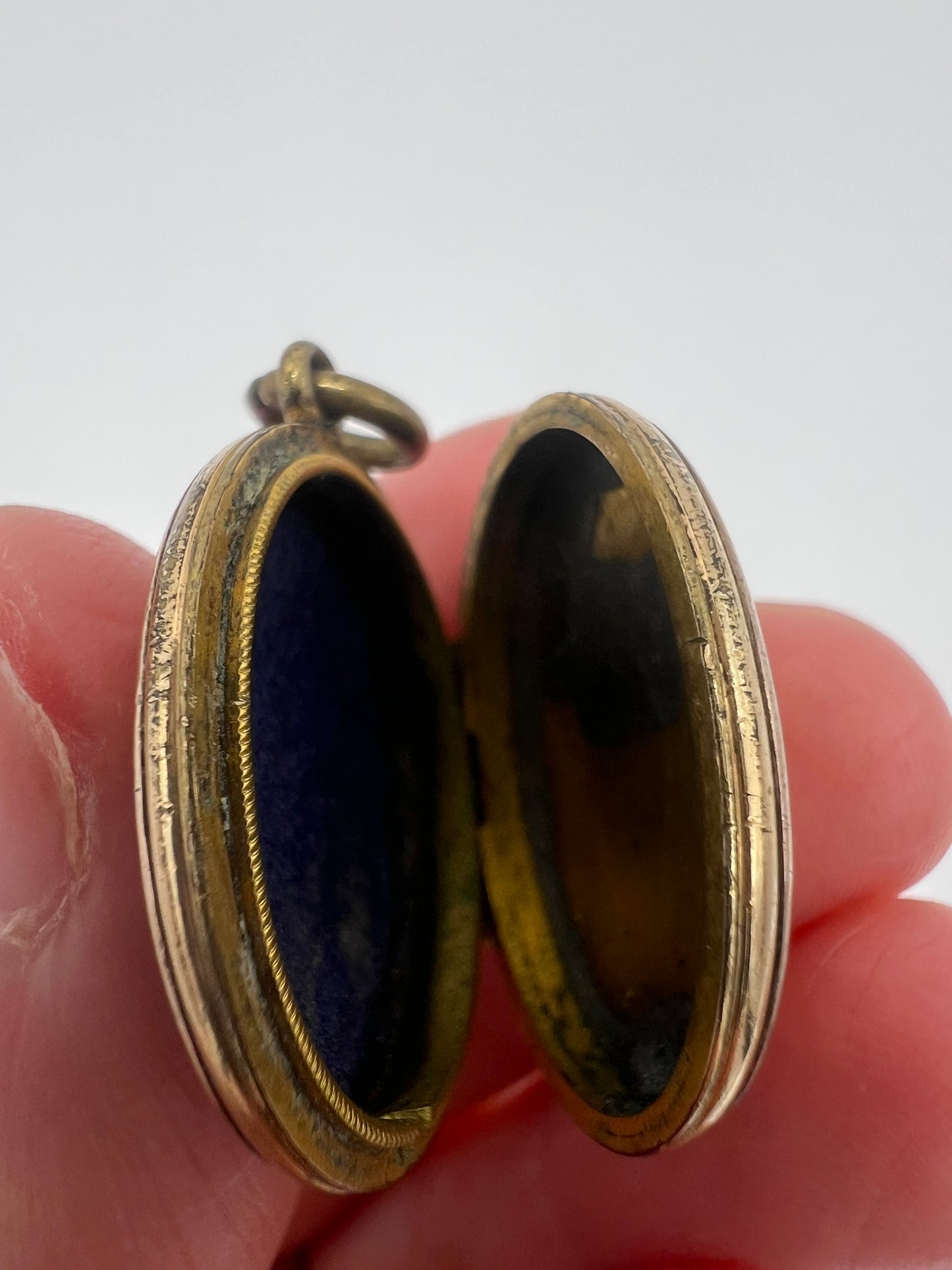Classical Georgian Gold Enamel IMO Memorial Locket