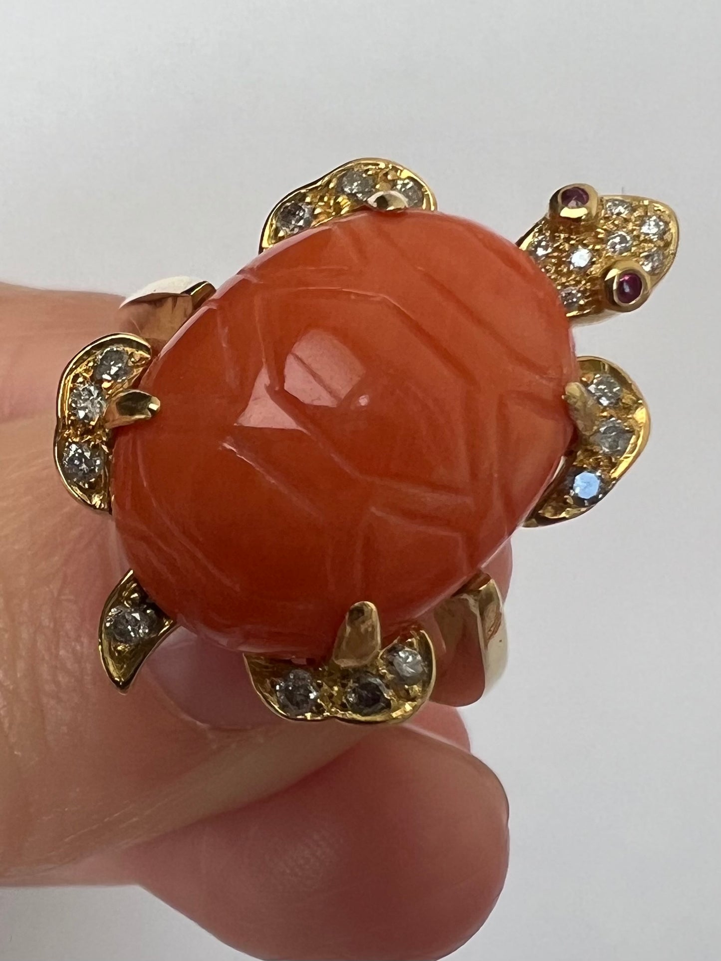Turtle Ring in 18ct Gold, Diamond and Ruby Eyes