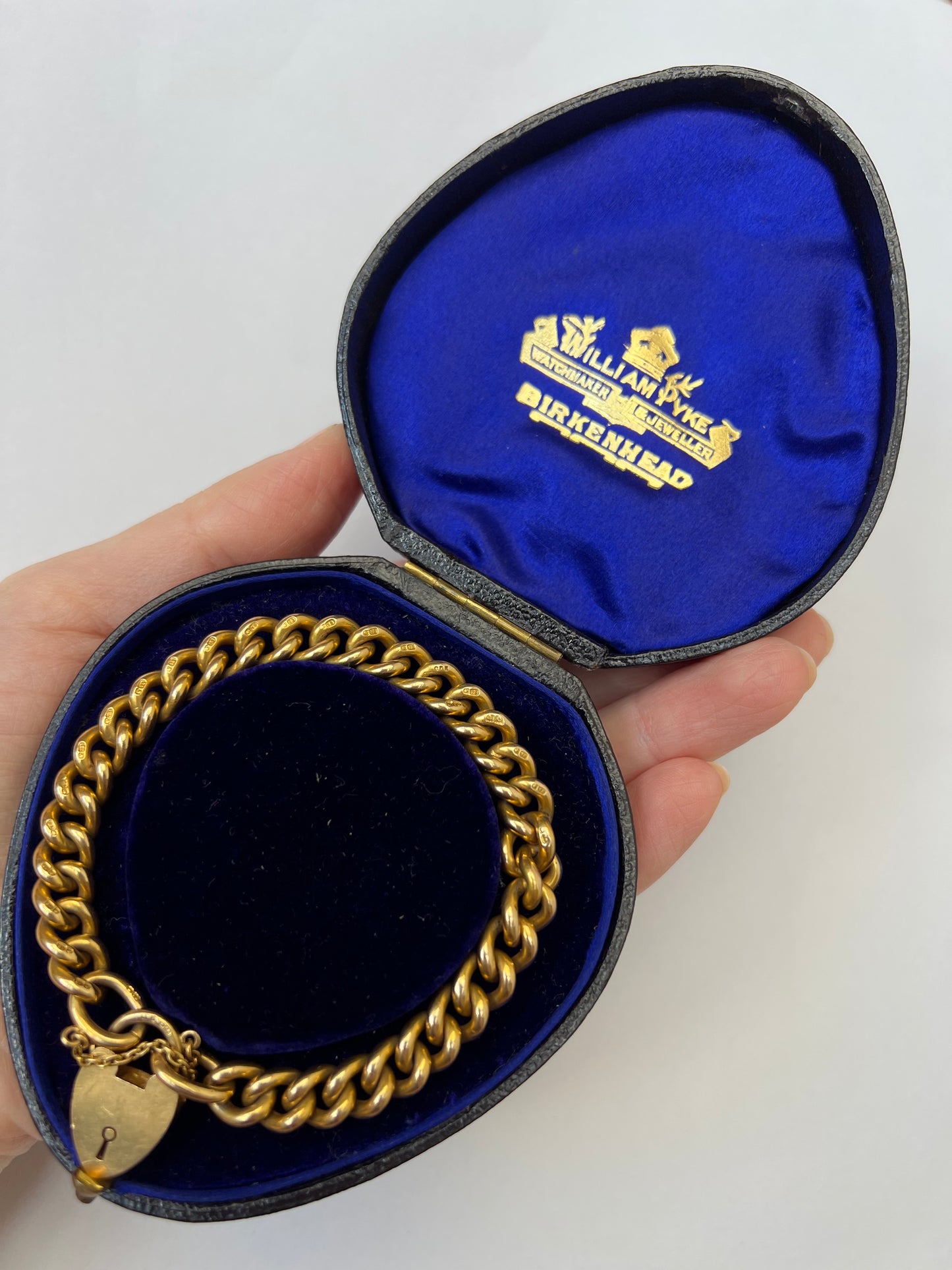 1902 - Best Of its Type - 48.6g 18ct Solid Gold Curb Link Bracelet & Heart Padlock