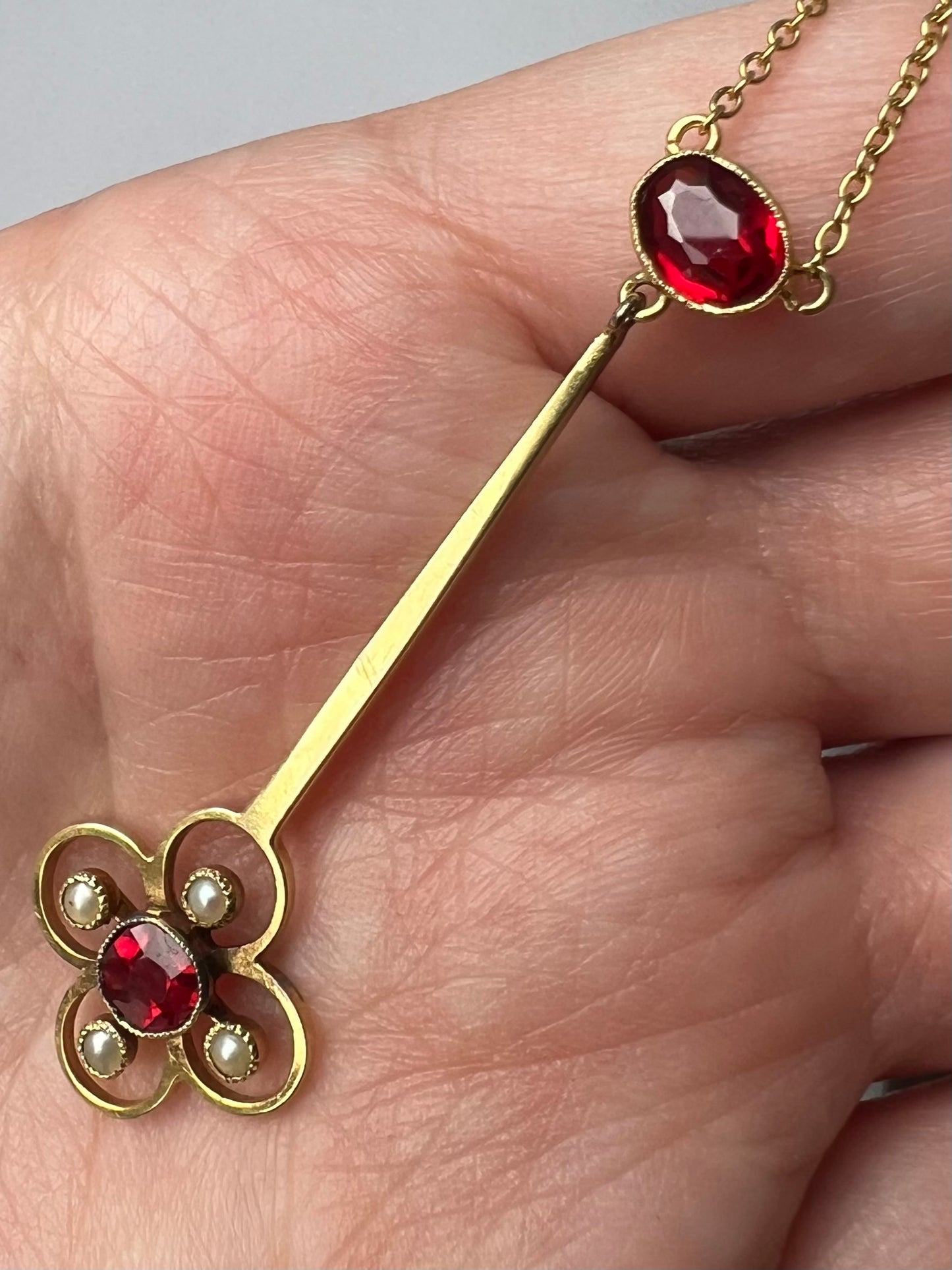 Edwardian 15ct Gold Quatrefoil Garnet Seed Pearl Necklace