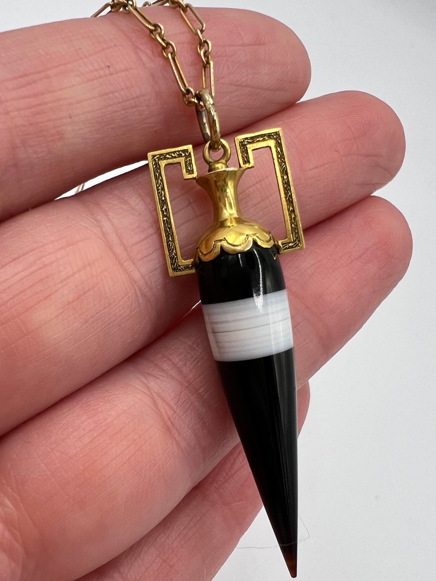 Etruscan Revival Ampule Amphora Banded Agate 15ct Gold Pendant & Chain