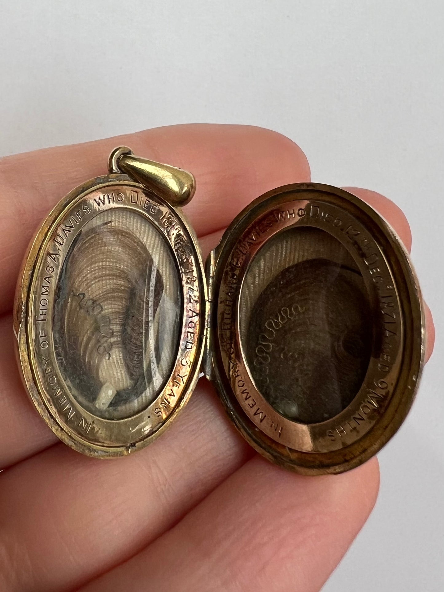 15ct Gold Heart-breaking Memorial Locket Remembering 2 Children