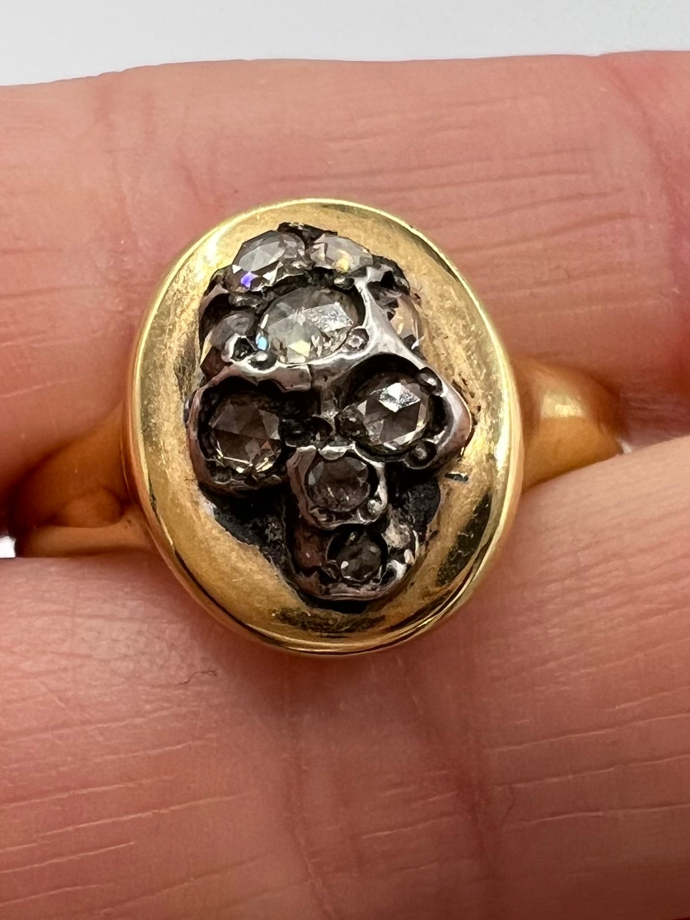 Memento Mori Gents 18ct Gold Gent's Skull Poison Or Locket Ring With Diamond Eyes