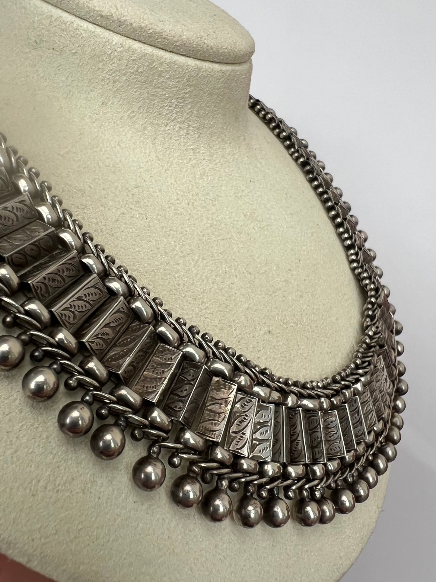 The Best Victorian Silver Collar Gothic Book Chain Necklace