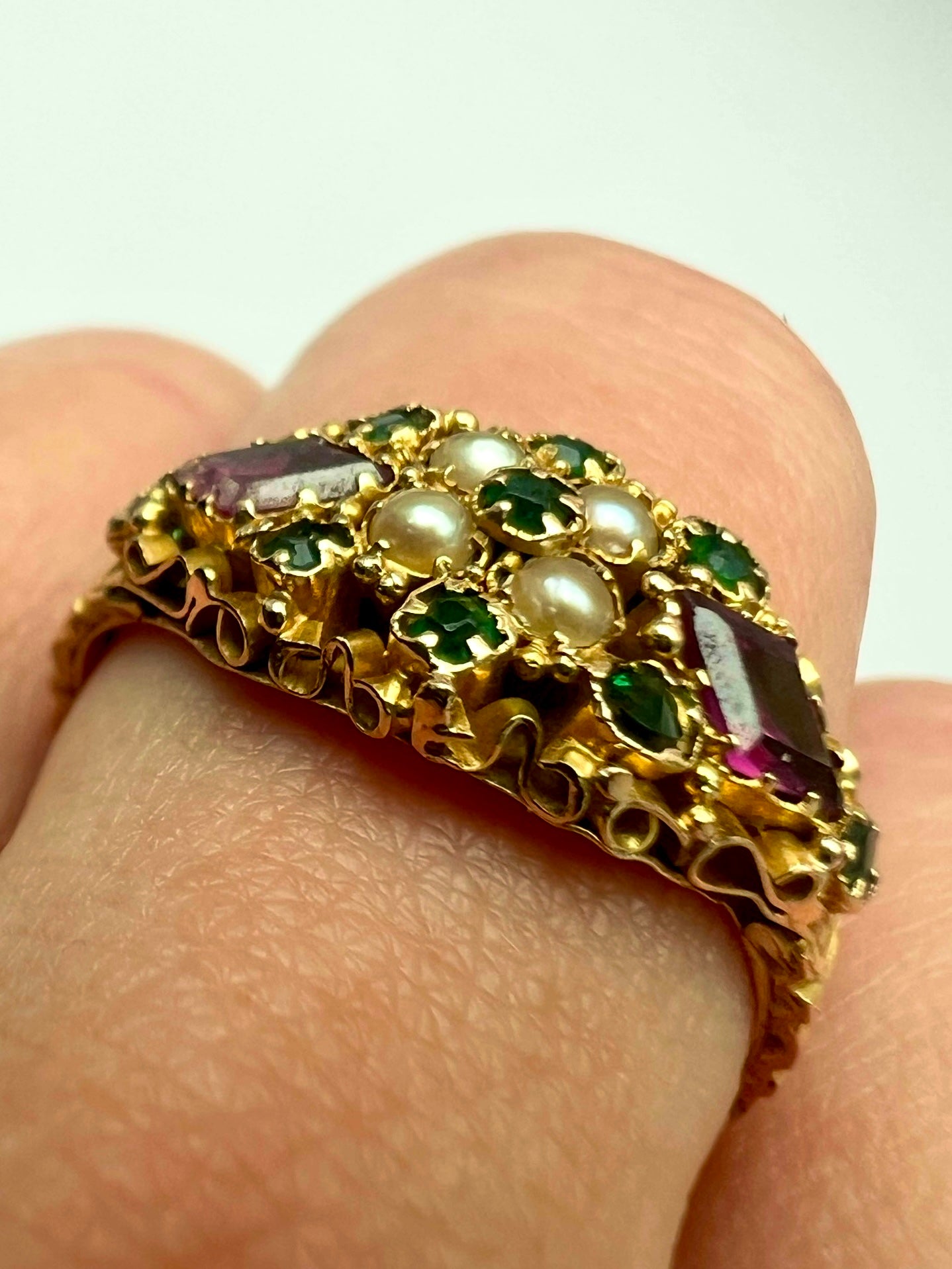 Antique 15ct Gold Pink Green Garnet Pearl Engraved Ring