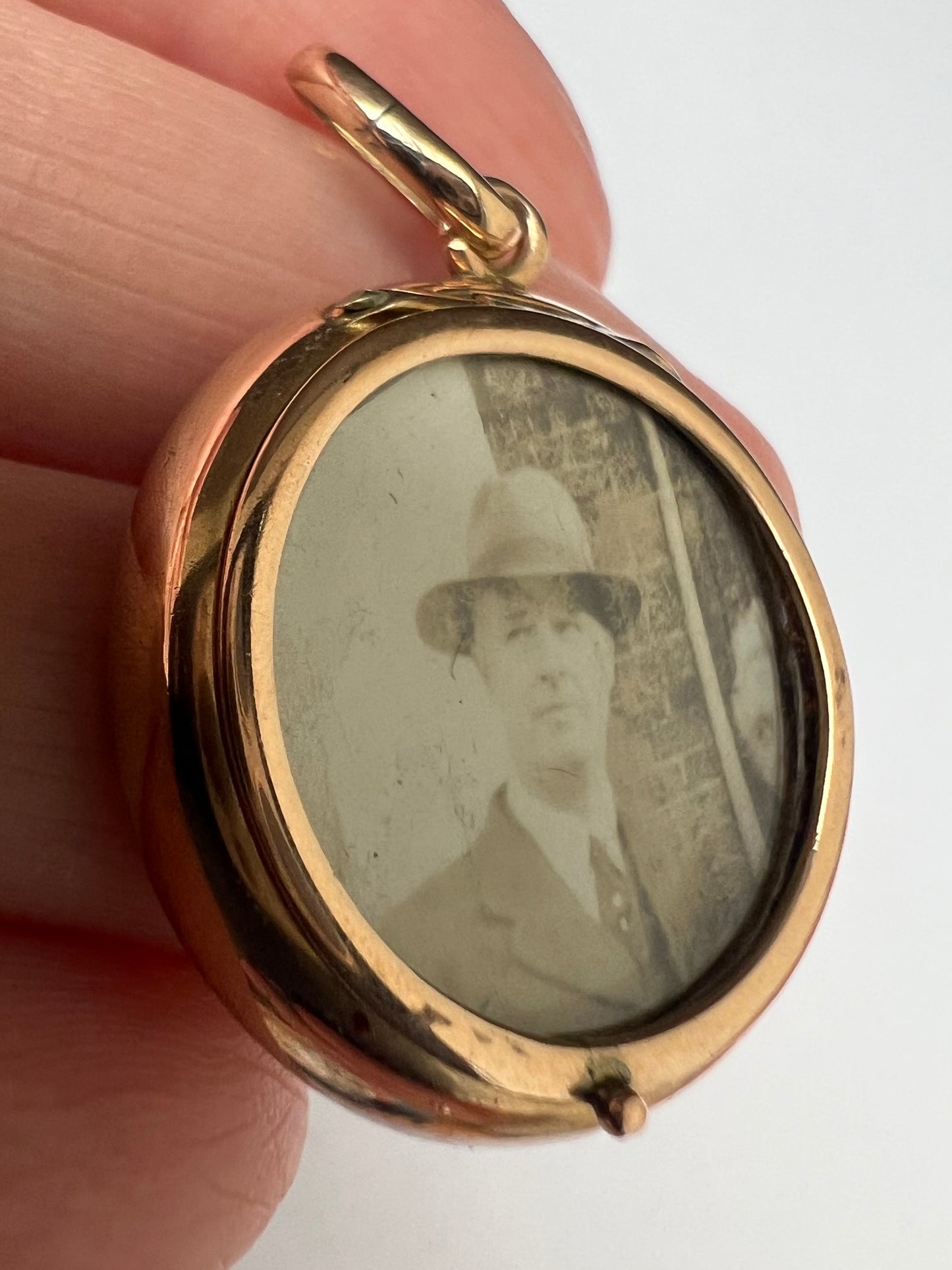 Rose Gold Circular Antique Picture Locket Pendant With Diamonds