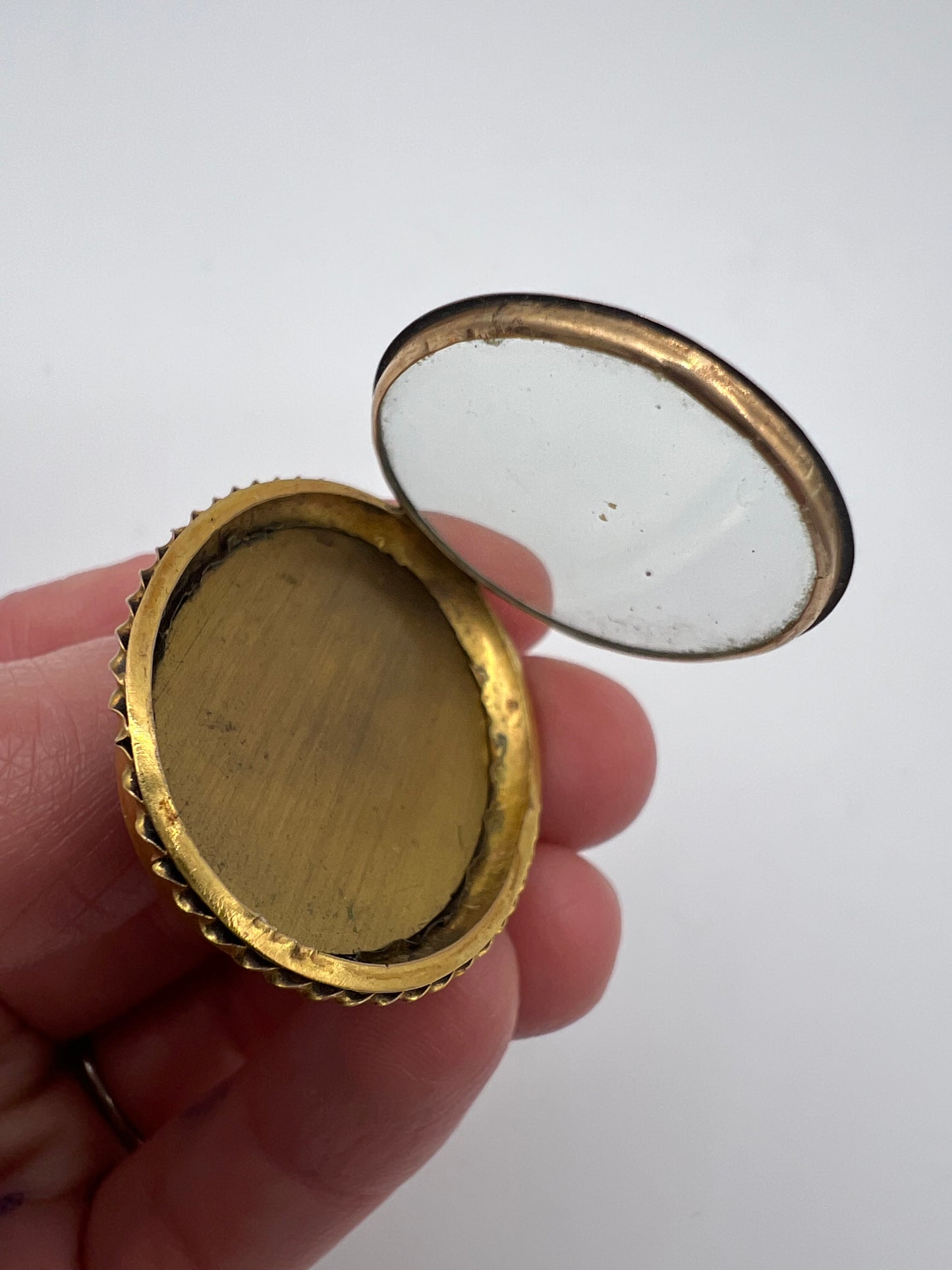 Pietra Dura Flower Locket Pendant in Exquisite Etruscan Gold Frame