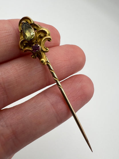 Chrysoberyl And Garnet Rococo Style Gold Boxed Stick Pin