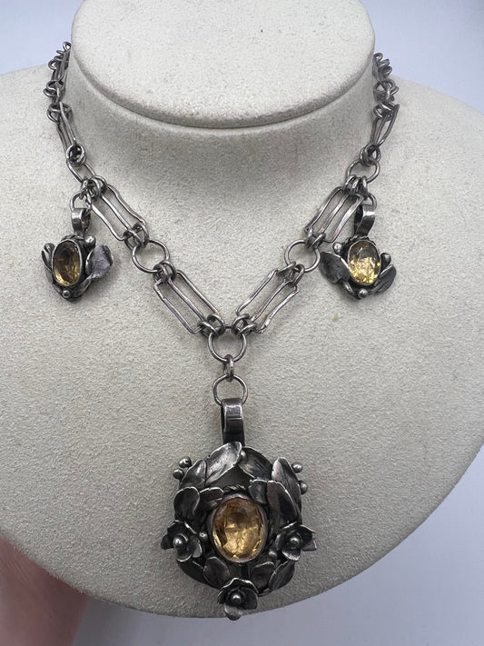 Arts & Crafts Citrine Silver Flower Necklace