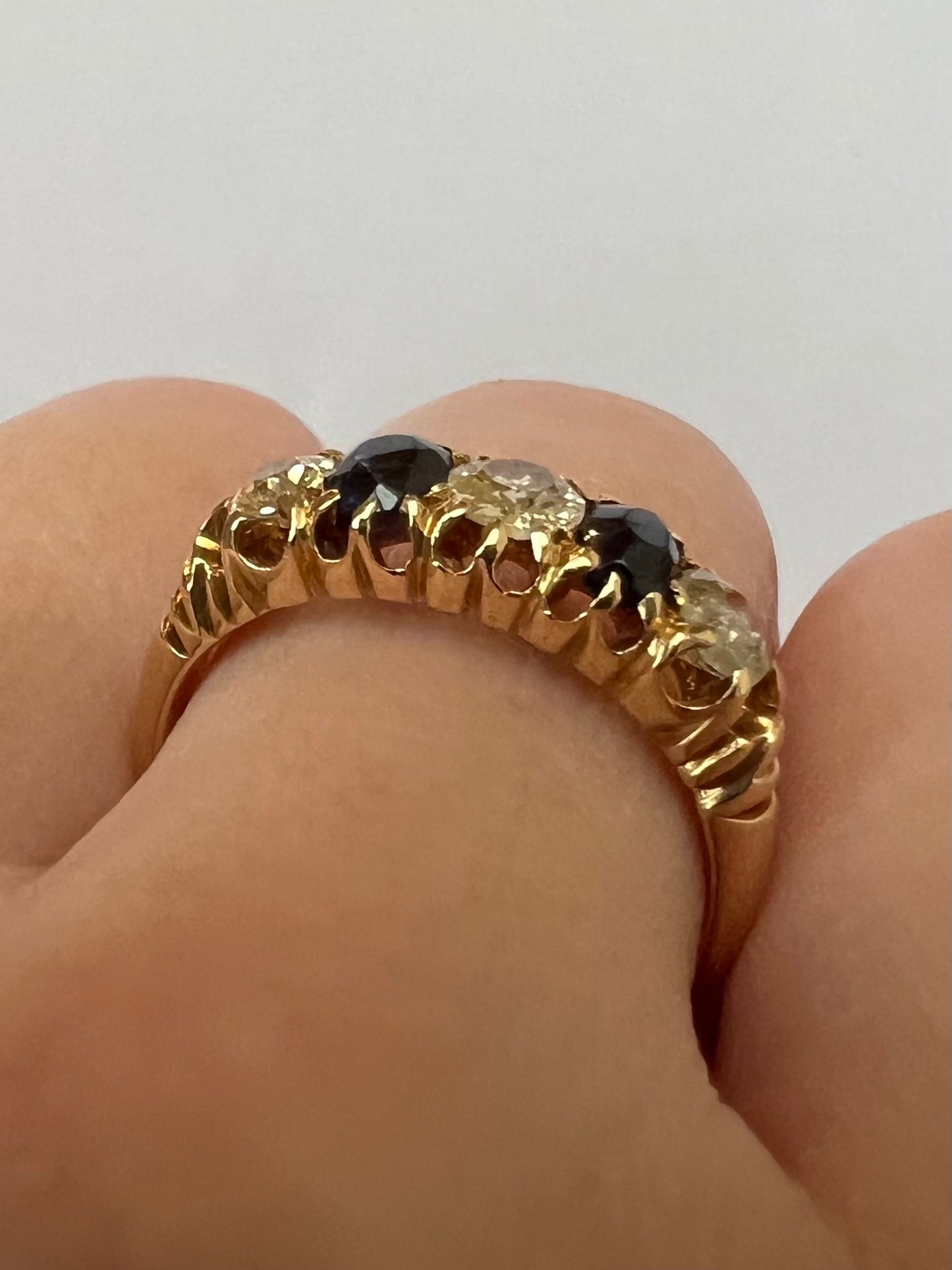Victorian 18ct Gold Sapphire Old Cut Diamond 5 Stone Ring