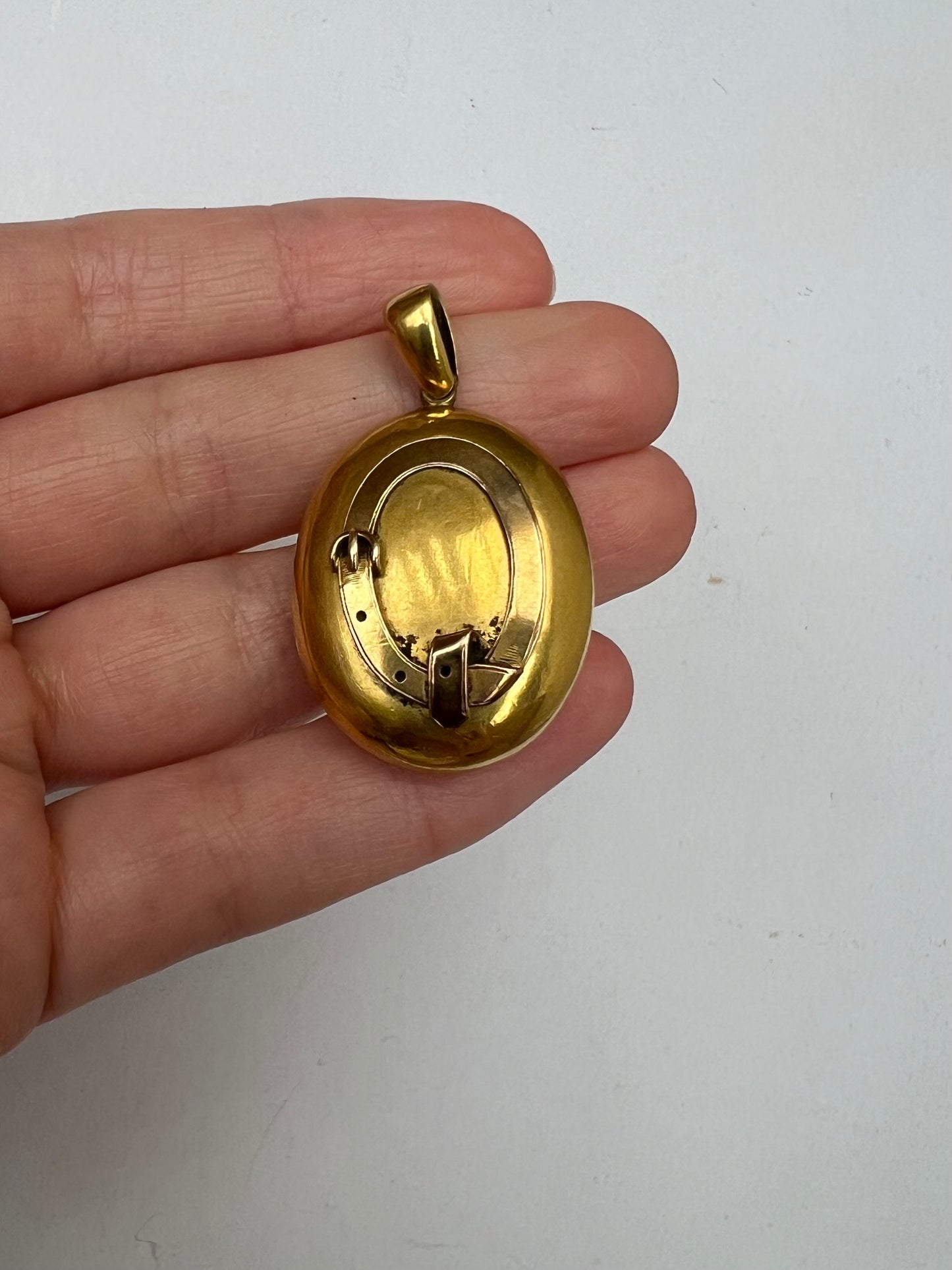 Very Tactile Solid 18ct Gold Victorian Possibly Georgian Locket With Mourning Hair Work