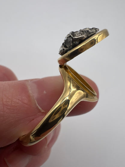 Memento Mori Gents 18ct Gold Gent's Skull Poison Or Locket Ring With Diamond Eyes