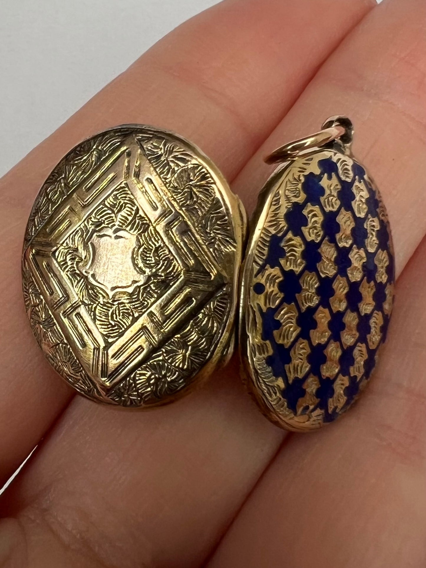 Cute Enamelled Gold Blue Oval Locket