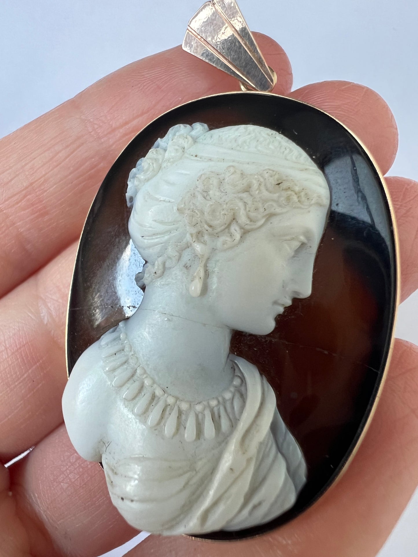 Victorian Banded Agate Hardstone Signed Cameo Pendant in Gold Frame