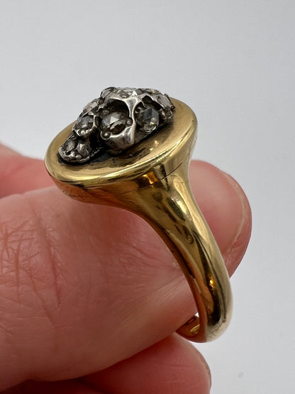 Memento Mori Gents 18ct Gold Gent's Skull Poison Or Locket Ring With Diamond Eyes