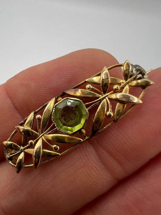 Murrle Bennett 15ct Gold Peridot Art Nouveau Mistletoe Brooch