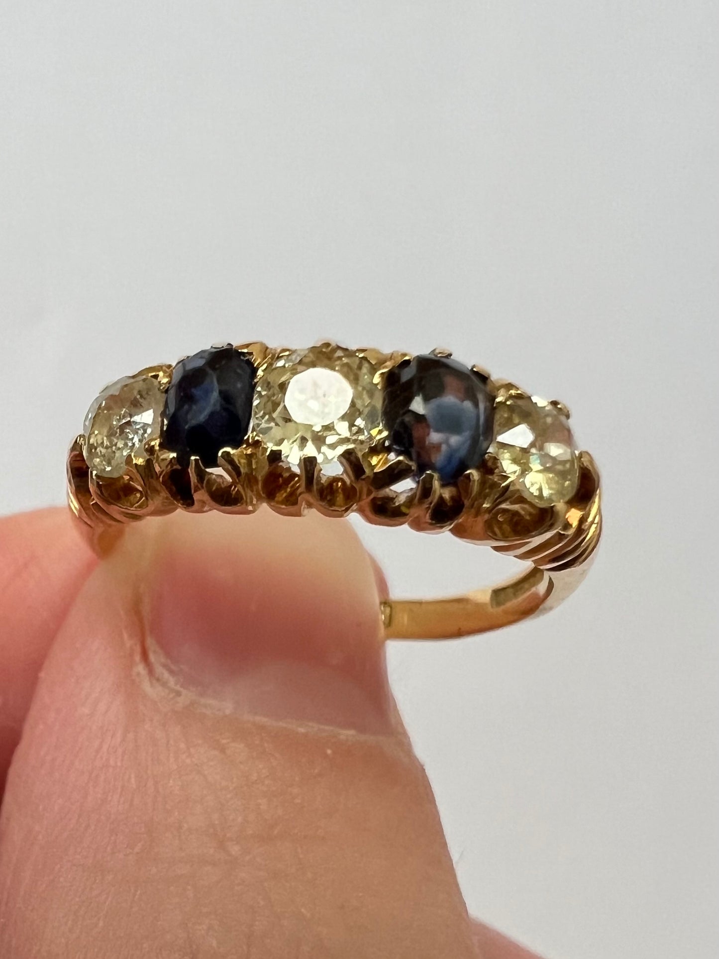 Victorian 18ct Gold Sapphire Old Cut Diamond 5 Stone Ring