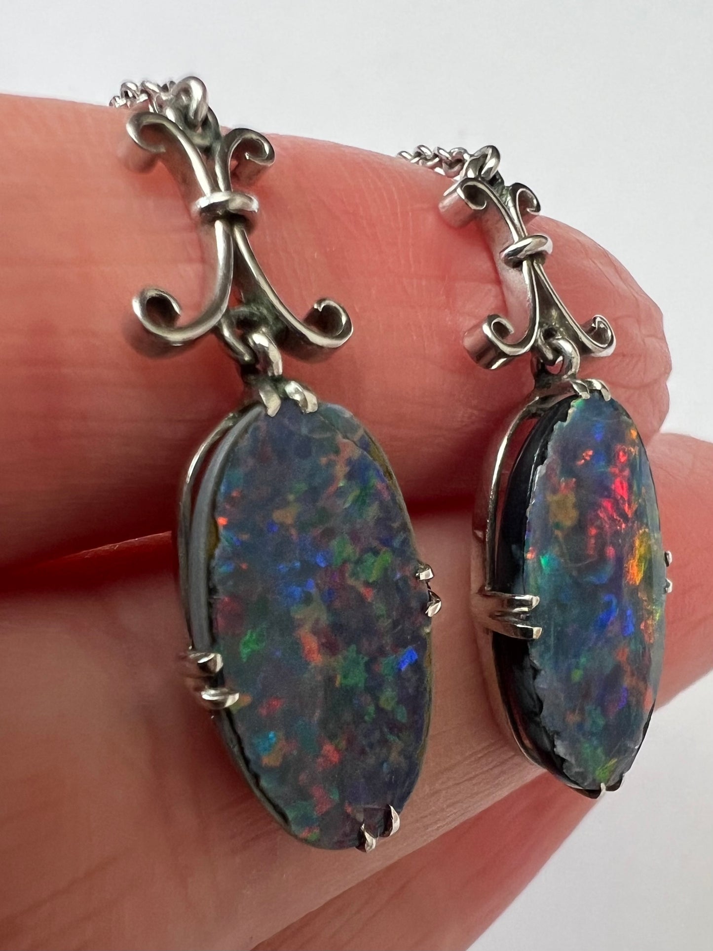 Elegant Early 20th Century Black Opal White Gold Drop Earrings