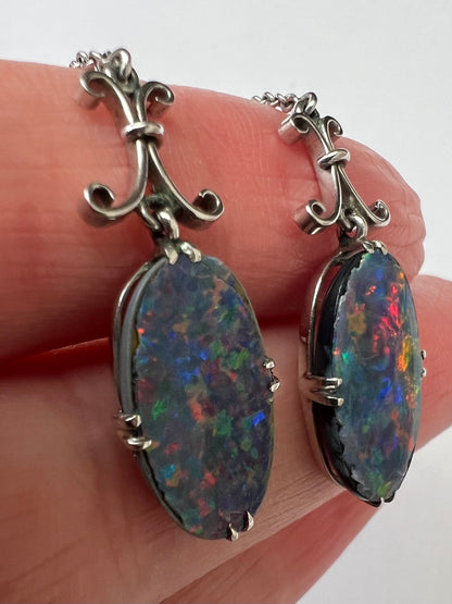 Elegant Early 20th Century Black Opal White Gold Drop Earrings