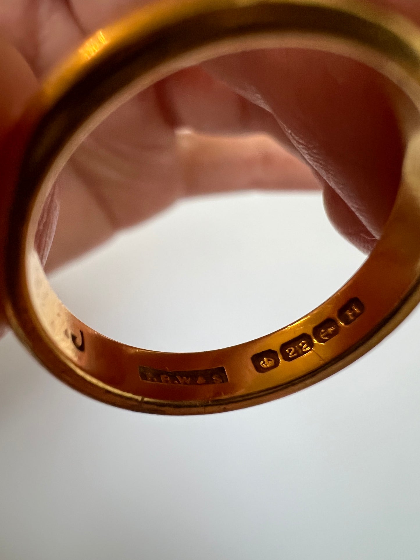 1856 Heavy Antique 22ct Gold Wedding Band Ring Size 7.5 / P