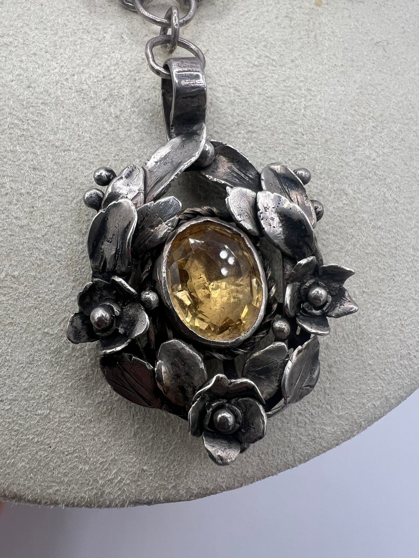 Arts & Crafts Citrine Silver Flower Necklace