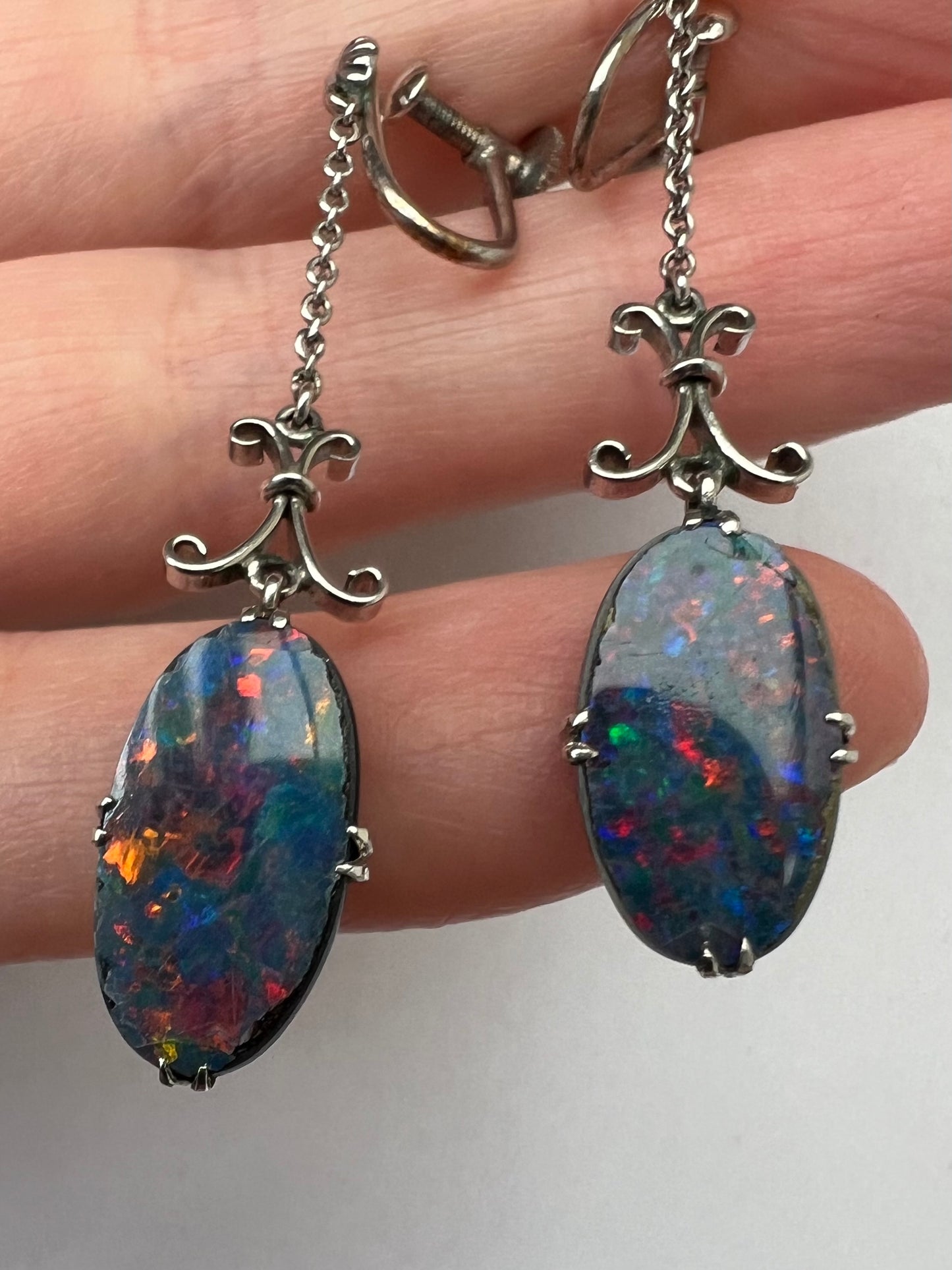 Elegant Early 20th Century Black Opal White Gold Drop Earrings