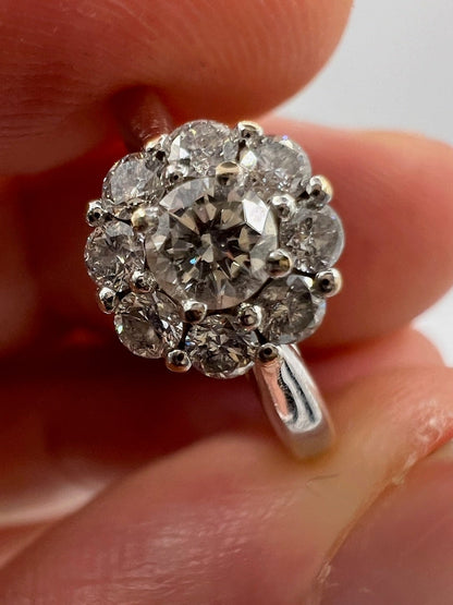 Vintage 18ct White Gold Diamond Daisy Ring