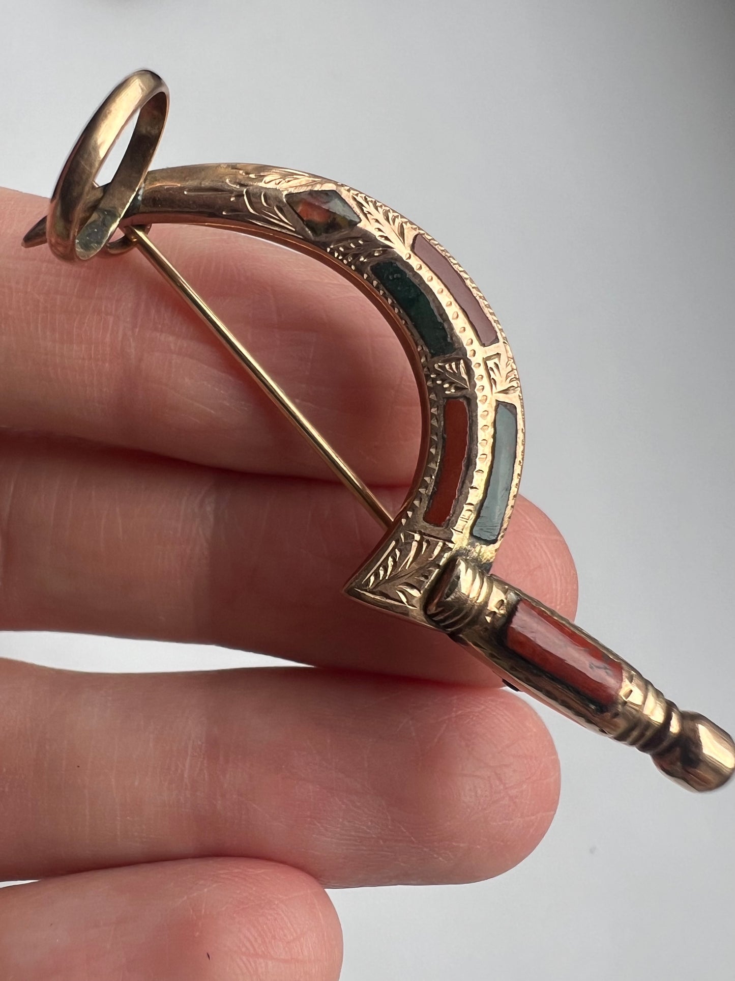 Scottish Wedding Gents Posy Holder R.L Christie Edinburgh Rare Gold Scimitar Pebble Jewellery Brooch